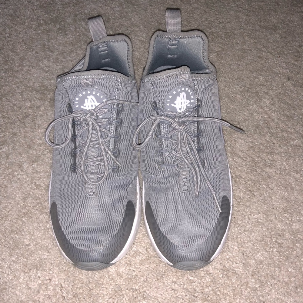 Grey Nike huaraches